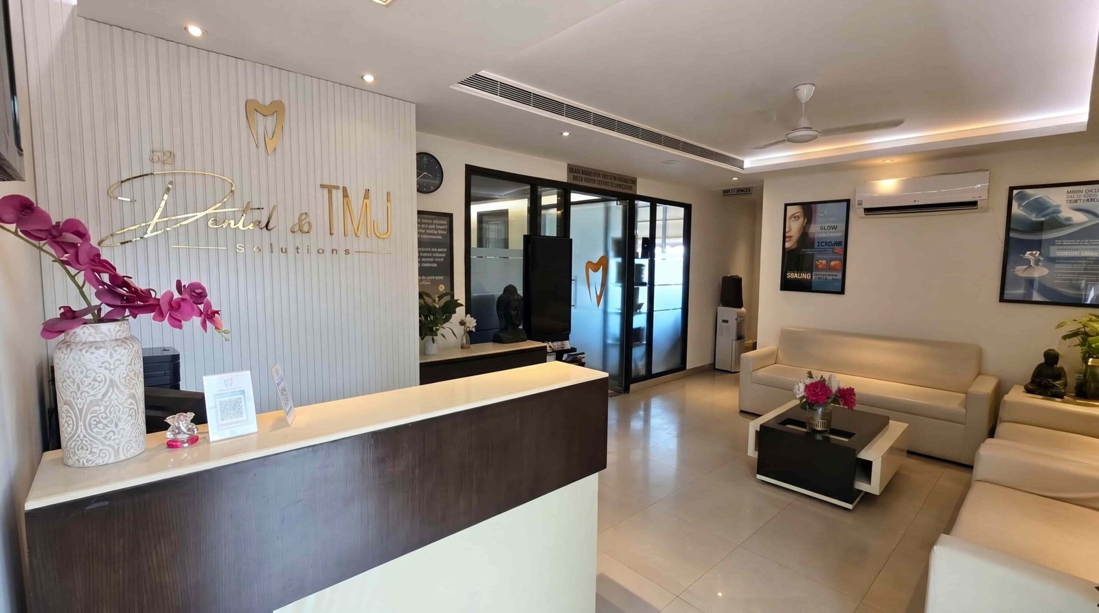 32 Dental Clinic Interior